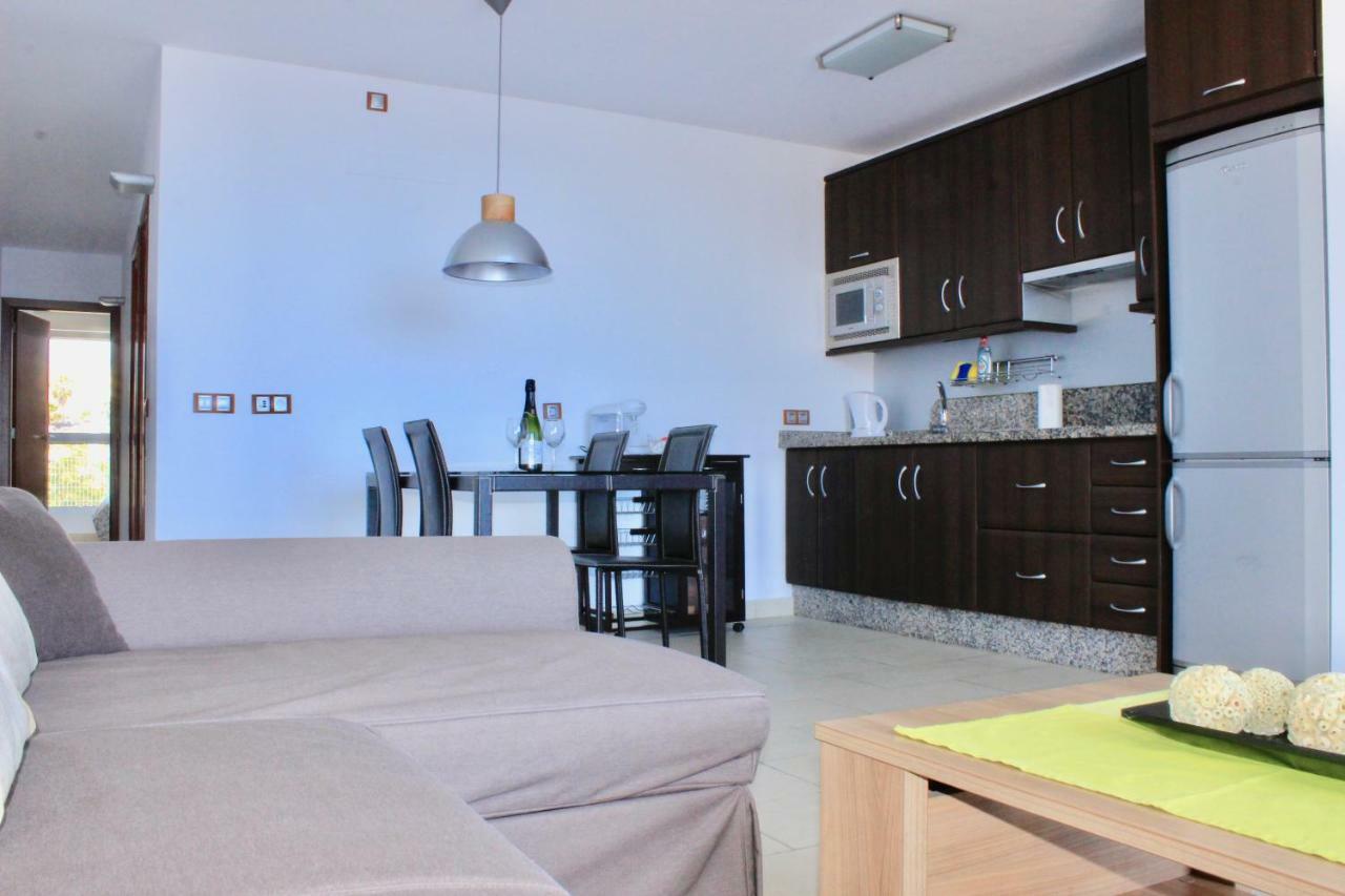 Sunny Ocean View Apartment